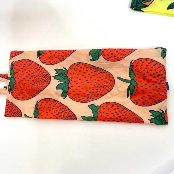 Baggu | 3D Zip Pouches Strawberry Orange Tree Print Medium Large Packing Cube - Picture 8 of 12